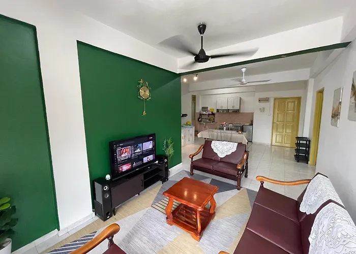 Peaceful Pines 4 Rooms Full Ac & Netflix By Ezyroom Melaka