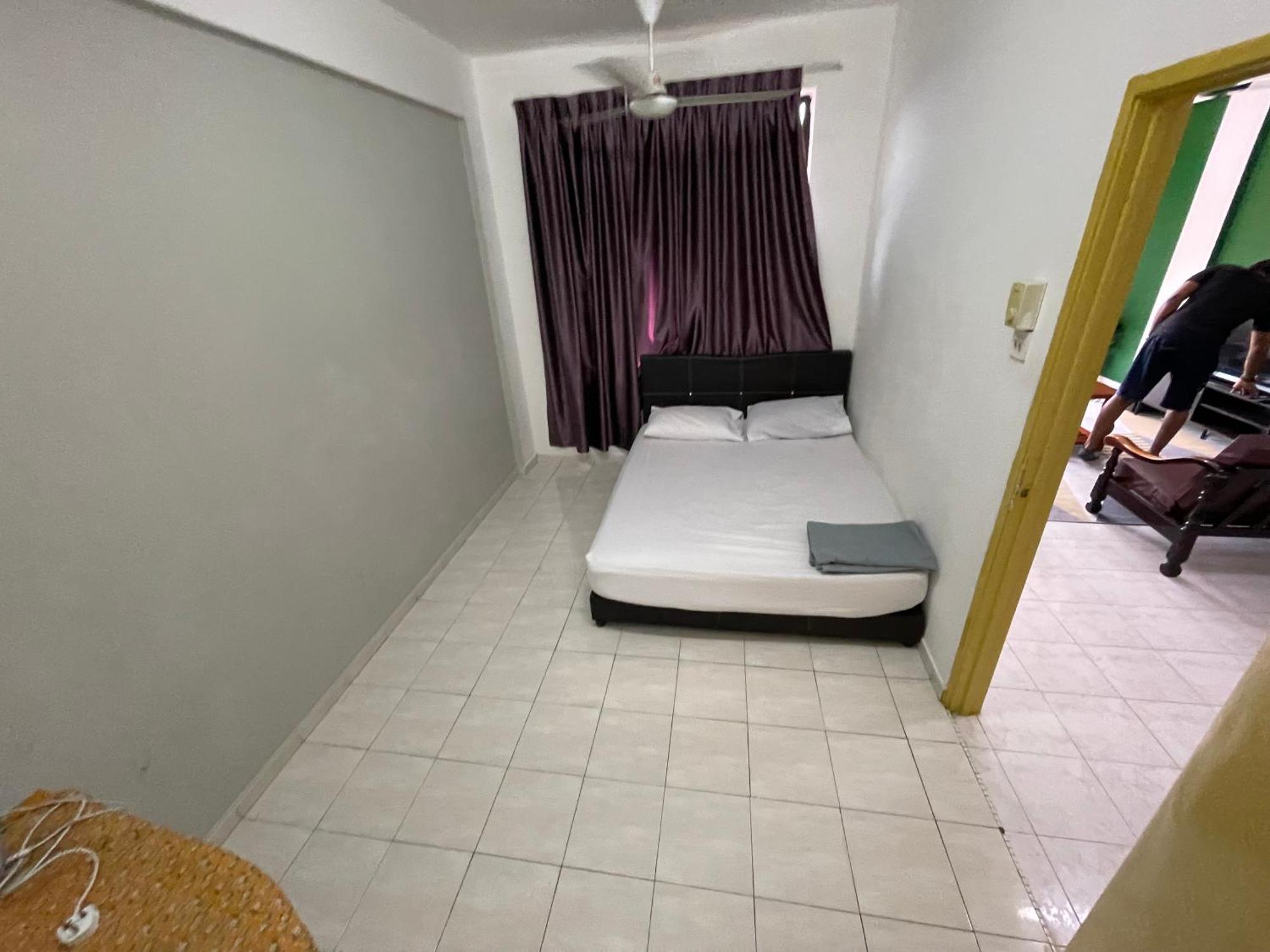 Peaceful Pines 4 Full Ac & Netflix By Ezyroom Melaka Apartment