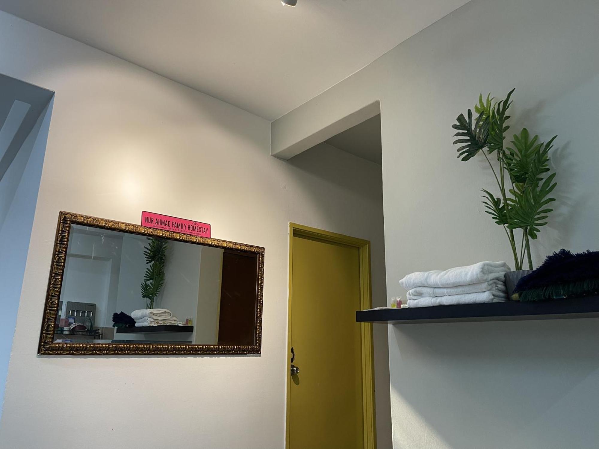 Peaceful Pines 4 Full Ac & Netflix By Ezyroom Melaka Apartment Ayer Keroh