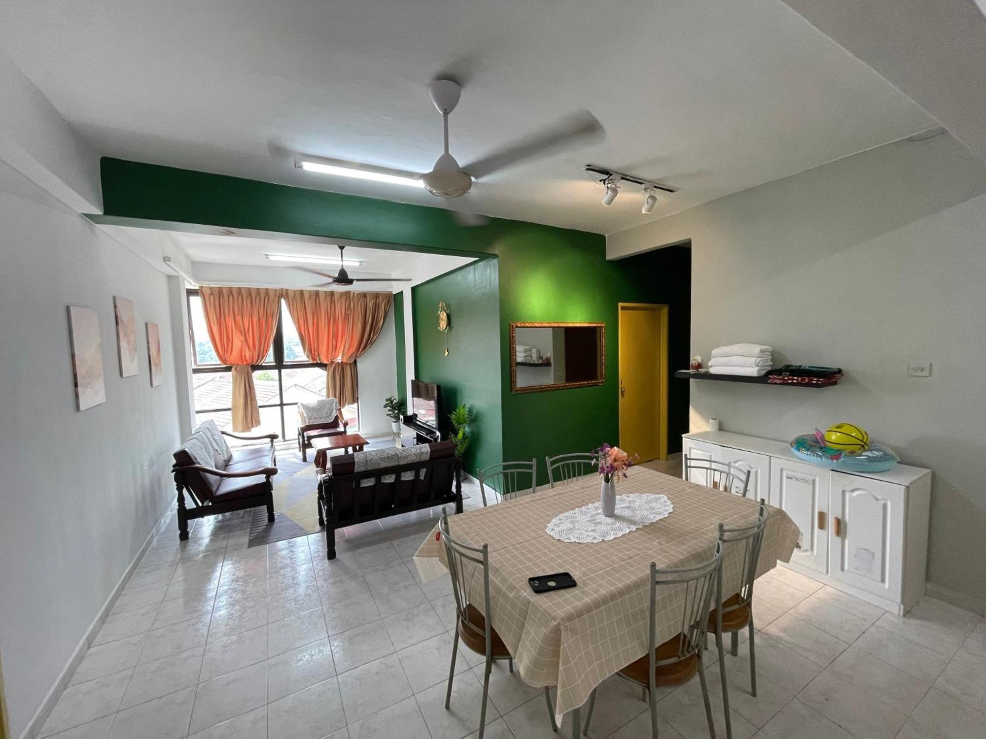 Apartment Peaceful Pines 4 Full Ac & Netflix By Ezyroom Melaka *